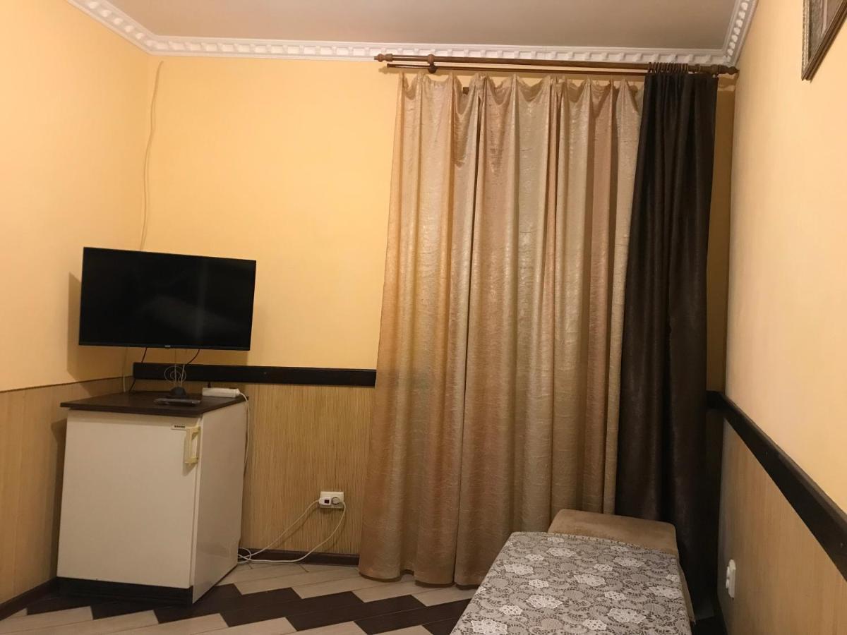 Львів Центр Міста Apartment In The Center Of Lviv Поруч Громадська Парковка Eksteriør billede